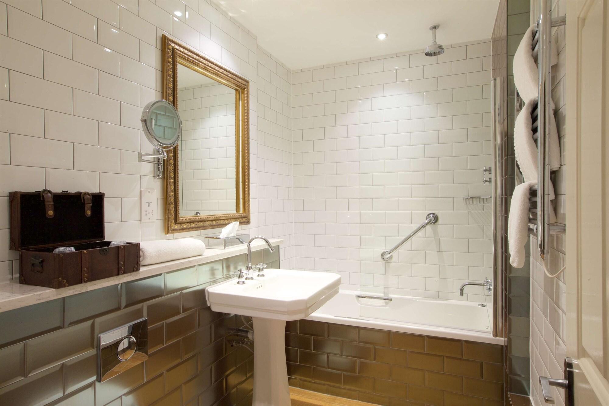 Hotel Hotel, Sure Collection By Western 3*